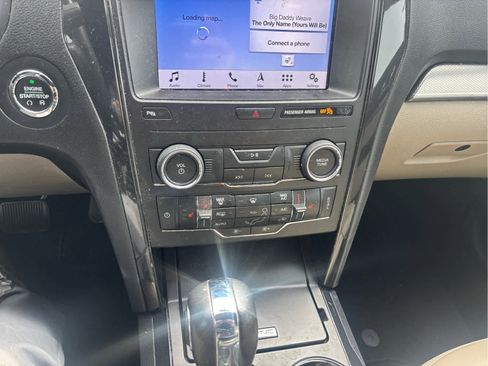 Used 2019 Ford Explorer XLT w/ Equipment Group 202A image 13