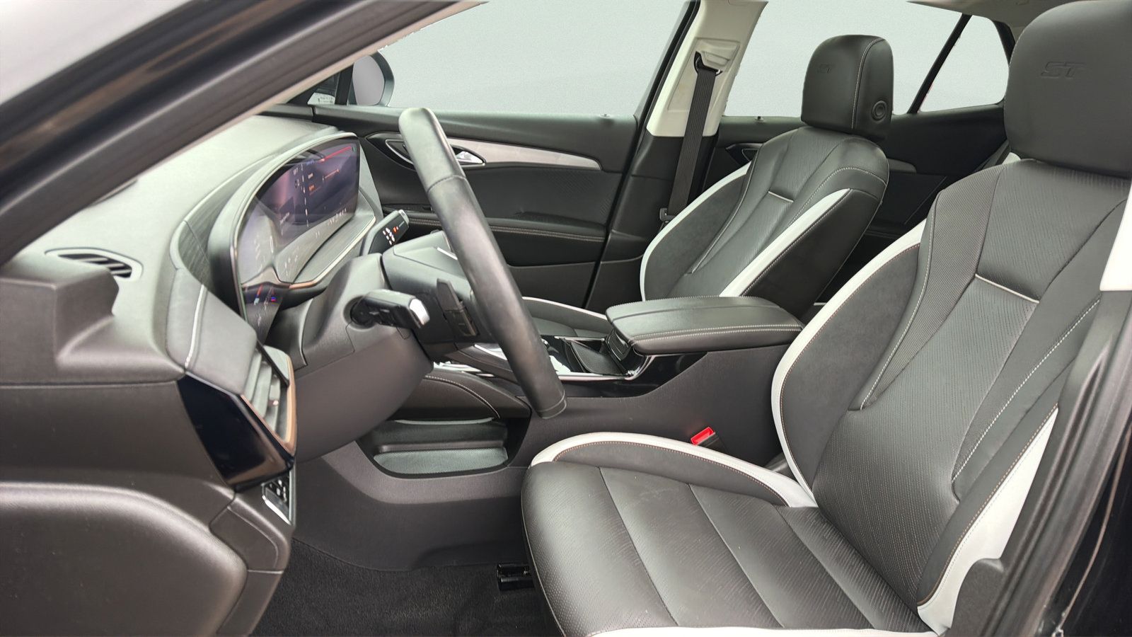 Used 2024 Buick Envision Sport Touring AWD/4WD image 11