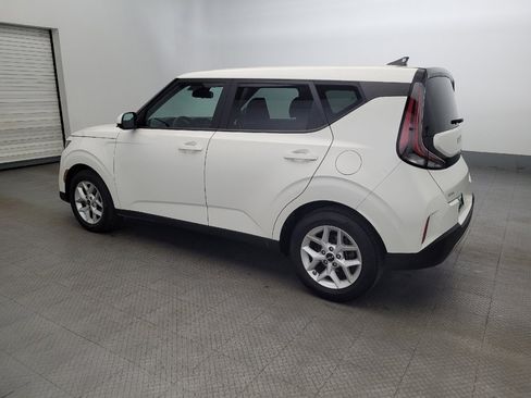 Used 2023 Kia Soul LX w/ LX Technology Package image 3