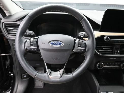 Used 2022 Ford Escape Titanium w/ Titanium Elite Package AWD/4WD image 16