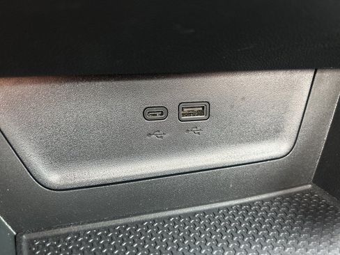 Used 2025 Chevrolet Equinox RS image 41