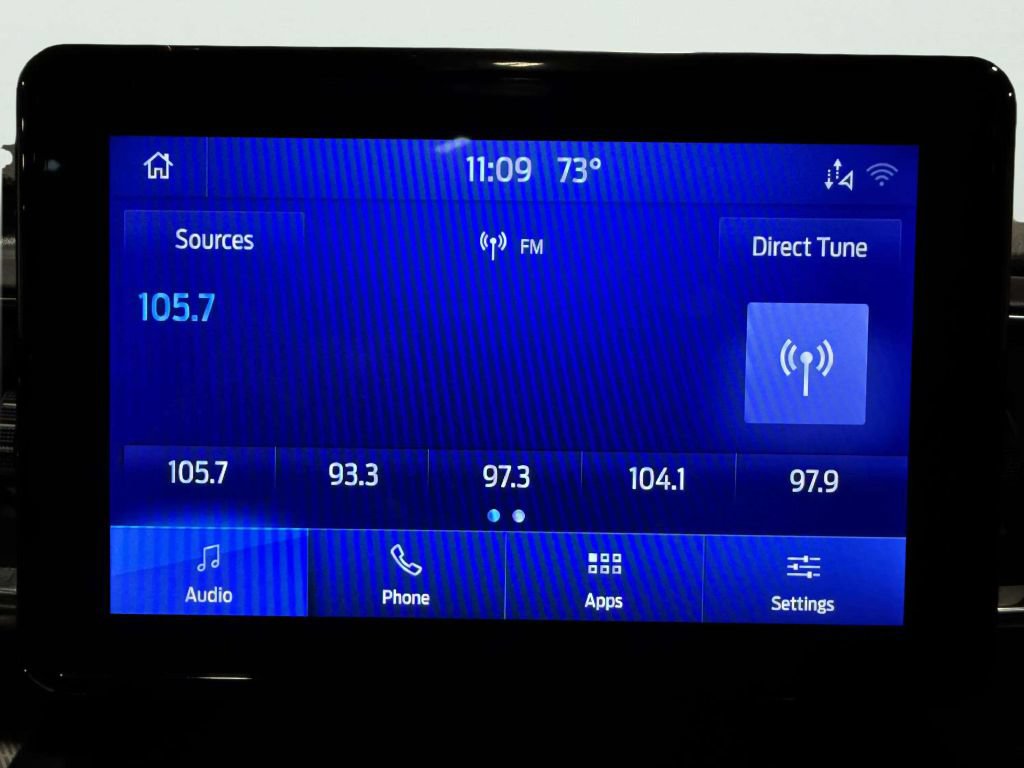 Used 2020 Ford Explorer XLT w/ Equipment Group 202A AWD/4WD image 36