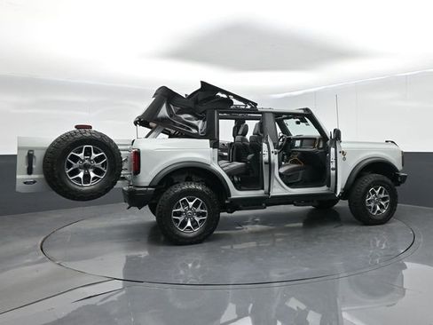 Used 2021 Ford Bronco Badlands image 69