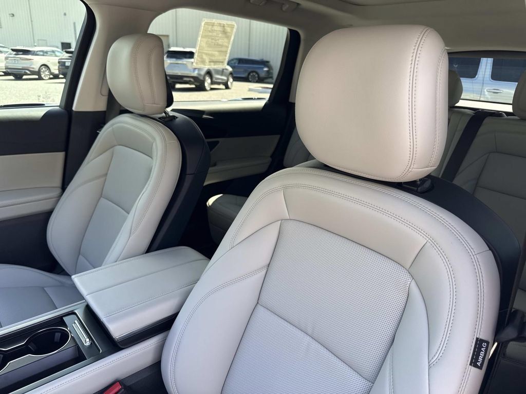 New 2026 Lincoln Nautilus Premier w/ Equipment Group 102A AWD/4WD image 21