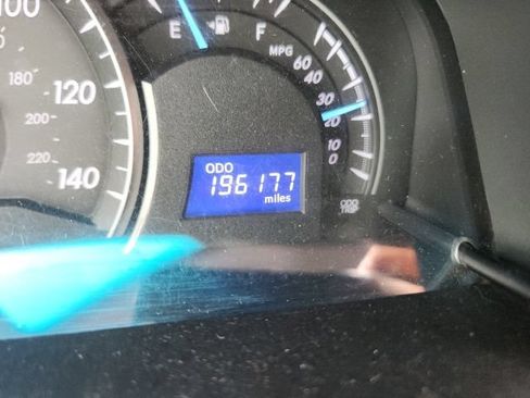 Used 2012 Toyota Camry LE FWD image 12