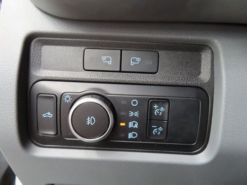 Used 2023 Ford F450 XLT image 37