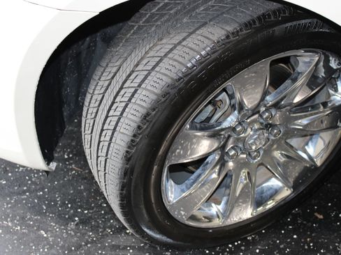 Used 2010 Buick LaCrosse CXL w/ Luxury Package FWD image 27