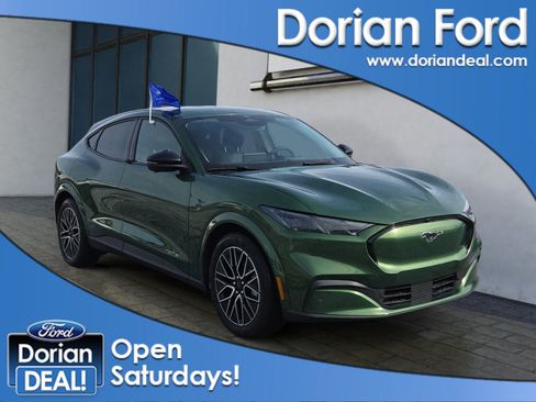 Certified 2025 Ford Mustang Mach-E Premium image 1