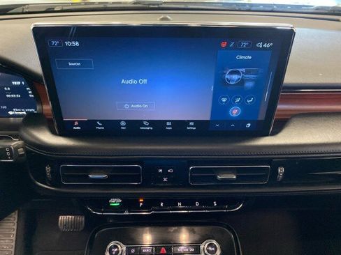 Used 2022 Lincoln Nautilus Reserve image 23