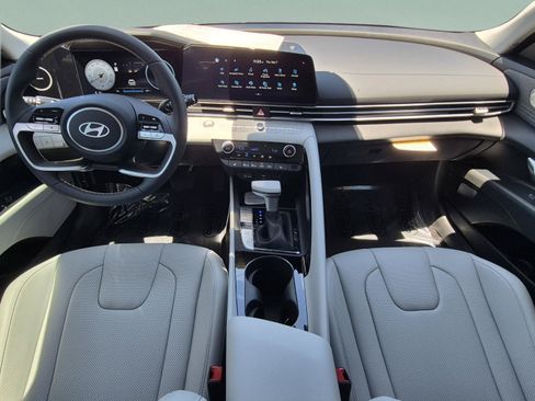 New 2026 Hyundai Elantra Limited FWD image 10