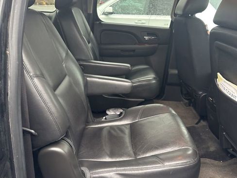 Used 2012 Chevrolet Suburban LTZ image 16