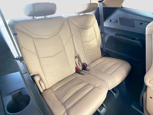 Used 2023 Cadillac XT6 Sport w/ Platinum Package AWD/4WD image 28