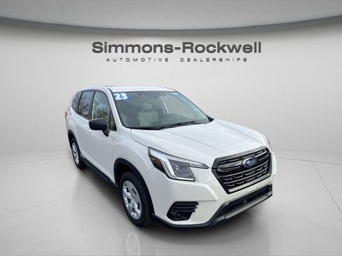 Used 2023 Subaru Forester image 3