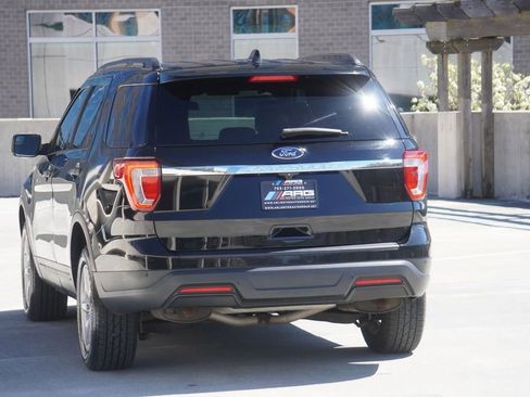 Used 2018 Ford Explorer 4WD image 11