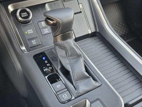 Used 2025 Lexus GX 550 w/ Accessory Package (2T) image 27