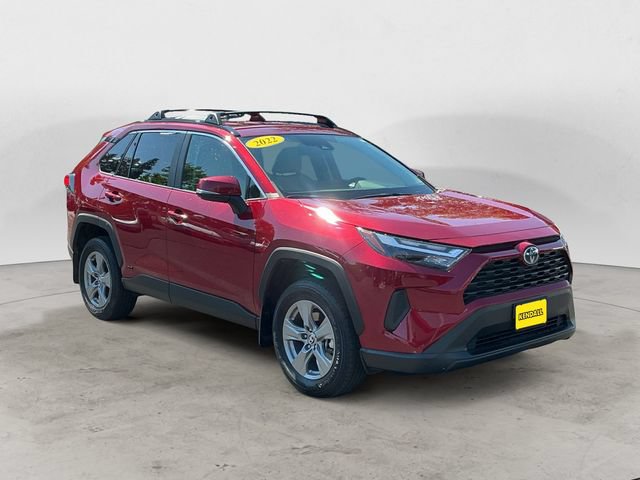 Certified 2022 Toyota RAV4 XLE w/ XLE Grade Weather Package AWD/4WD image 3