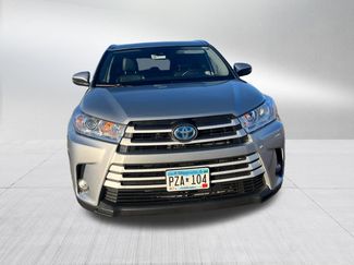 Used 2019 Toyota Highlander XLE video 2