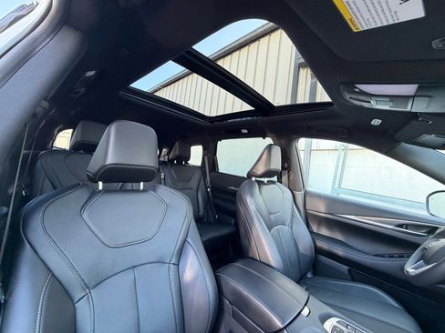 Used 2025 INFINITI QX60 Luxe w/ Black Edition image 5
