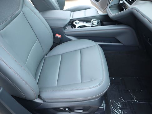 New 2026 Ford Explorer Active w/ Active Comfort Package RWD image 15