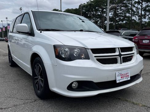 Used 2018 Dodge Grand Caravan GT FWD image 4