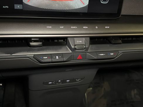 Certified 2024 Kia EV9 Wind AWD/4WD image 36