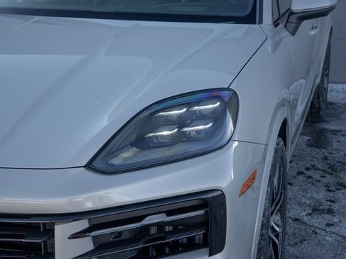 New 2026 Porsche Cayenne S image 11