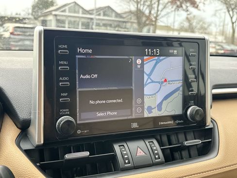 Used 2020 Toyota RAV4 Limited image 11