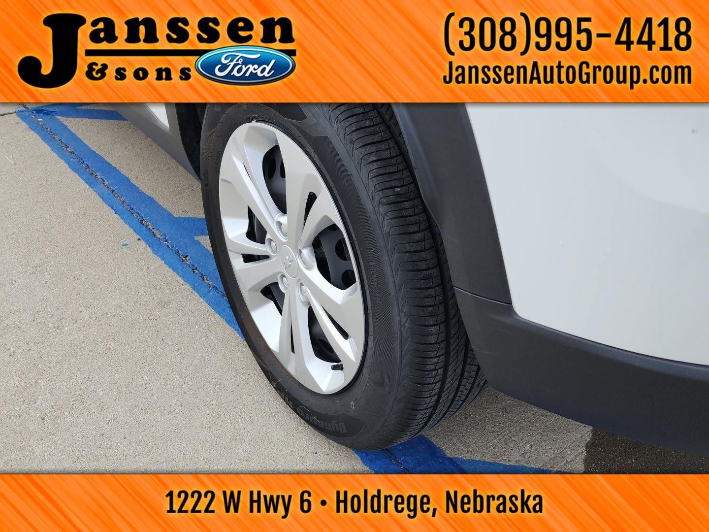 Used 2025 Chevrolet Trax LS FWD image 14