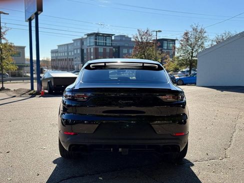 Used 2023 Porsche Cayenne Platinum Edition w/ Towing Package w/o Tow Ball image 5