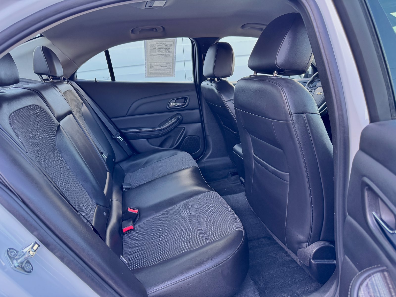 Used 2015 Chevrolet Malibu LT FWD image 16