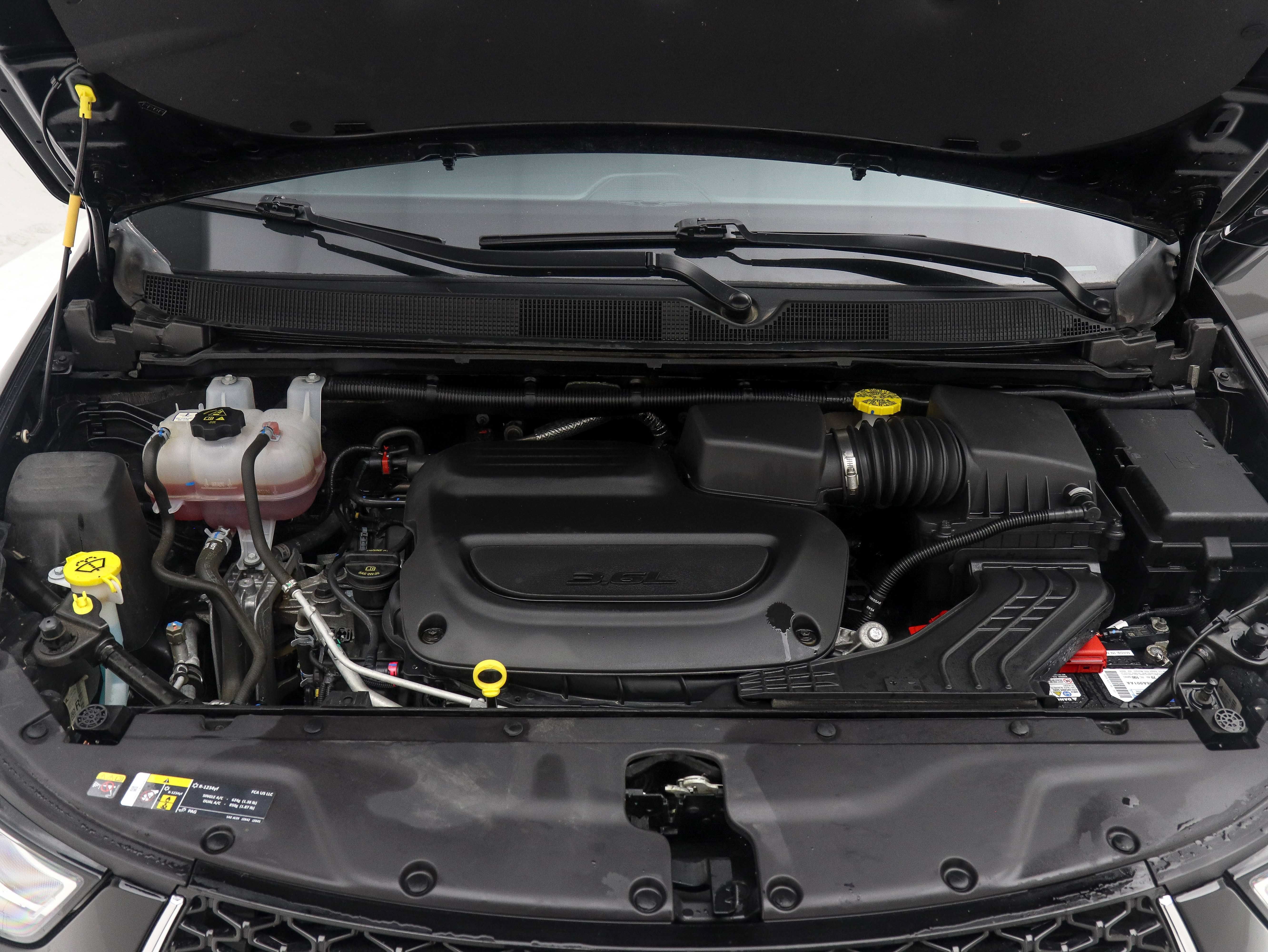 Used 2024 Chrysler Pacifica Touring FWD image 33
