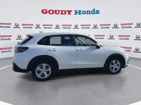 Certified 2024 Honda HR-V LX image 9