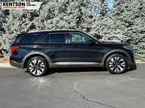 Used 2025 Ford Explorer Platinum w/ LUX Leather Package image 9