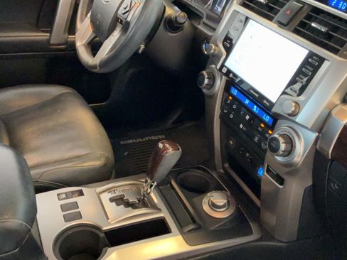Used 2020 Toyota 4Runner Limited AWD/4WD image 36