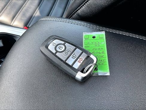 Used 2023 Ford Edge SEL w/ Convenience Package AWD/4WD image 12
