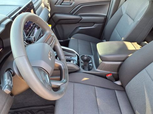 Used 2025 Chevrolet Colorado Trail Boss image 37