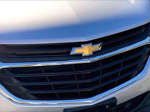 Used 2019 Chevrolet Equinox LS image 27