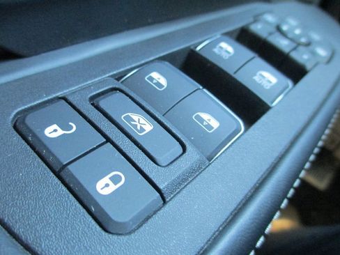 Used 2025 RAM 2500 Limited image 31