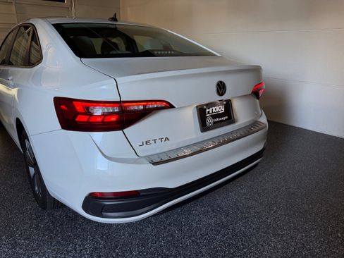 Used 2023 Volkswagen Jetta SE FWD image 46