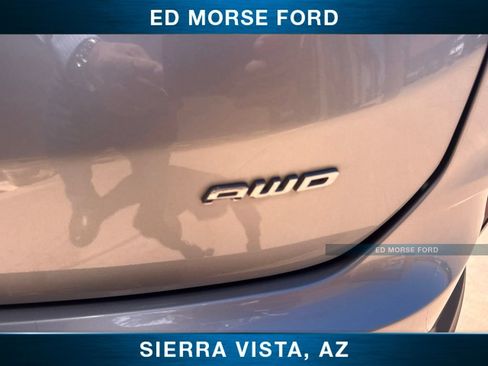 Used 2023 Ford Edge SE AWD/4WD image 8
