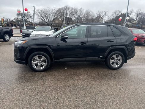 Used 2024 Toyota RAV4 XLE w/ Convenience Package image 5