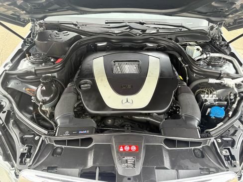 Used 2011 Mercedes-Benz E 350 Sedan image 54