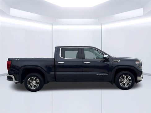 Used 2025 GMC Sierra 1500 SLT AWD/4WD image 6