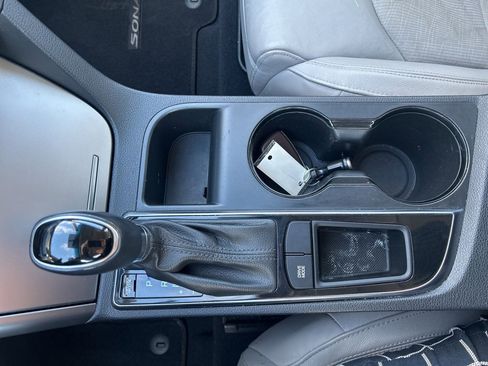 Used 2017 Hyundai Sonata Sport w/ Value Edition Package 02 image 15