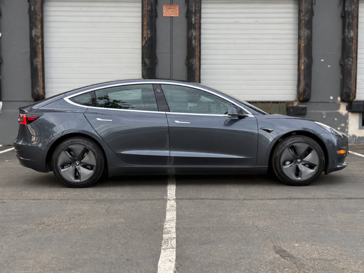 Used 2019 Tesla Model 3 Standard Range Plus RWD image 2