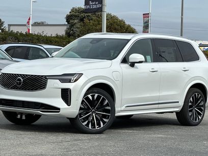 New 2025 Volvo XC90 T8 Plus w/ Protection Package Premier