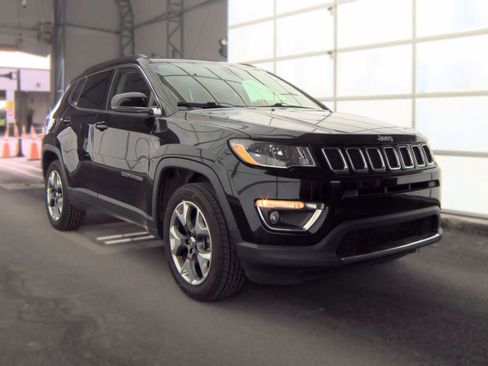 Used 2020 Jeep Compass Limited AWD/4WD image 4