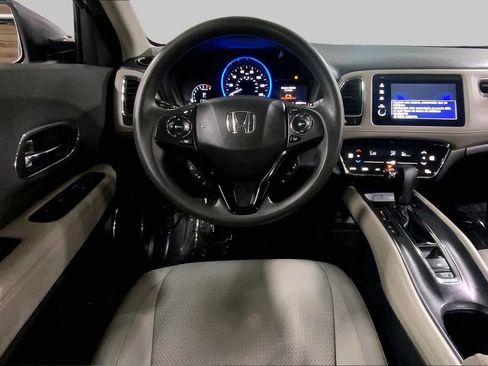 Used 2022 Honda HR-V EX image 6