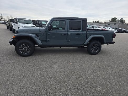 New 2026 Jeep Gladiator Sport image 4