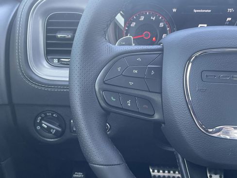 New 2023 Dodge Charger R/T w/ Plus Group image 17